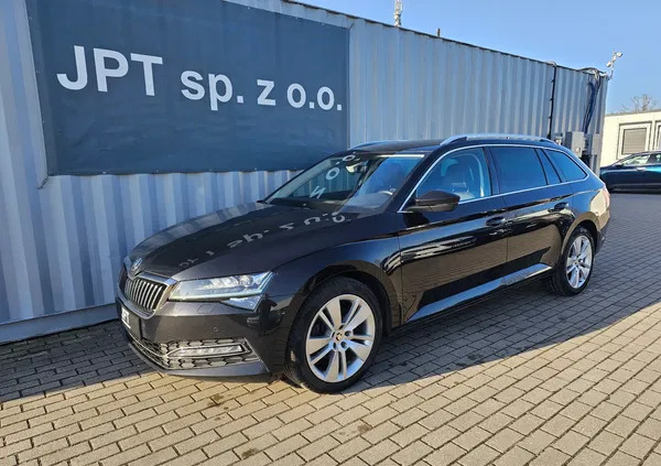 samochody osobowe Skoda Superb cena 109347 przebieg: 113762, rok produkcji 2019 z Żychlin